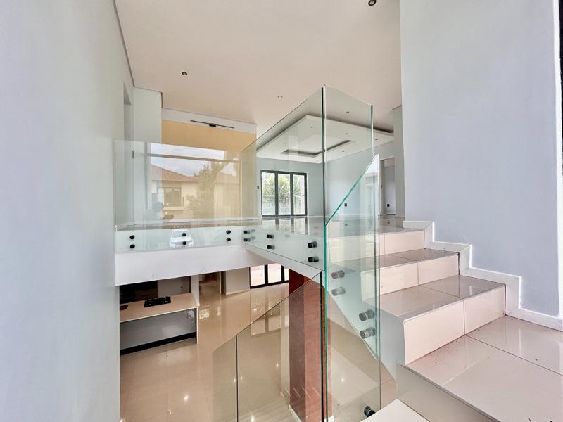 5 Bedroom Property for Sale in Melodie North West